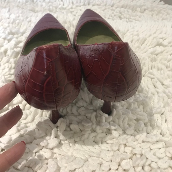 Joan & David Circa red leather heels; size 7.5m - Picture 3 of 6